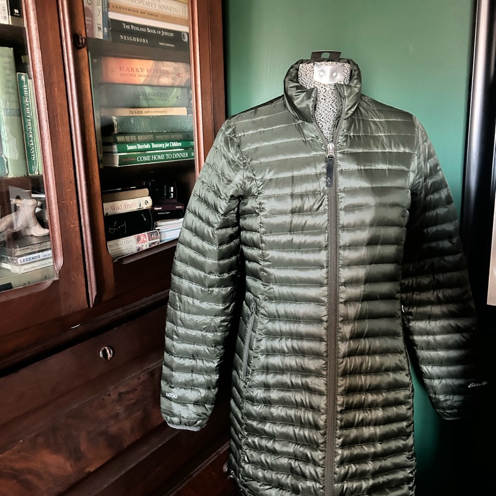Eddie Bauer Women's Sage Green Puffer Jacket
